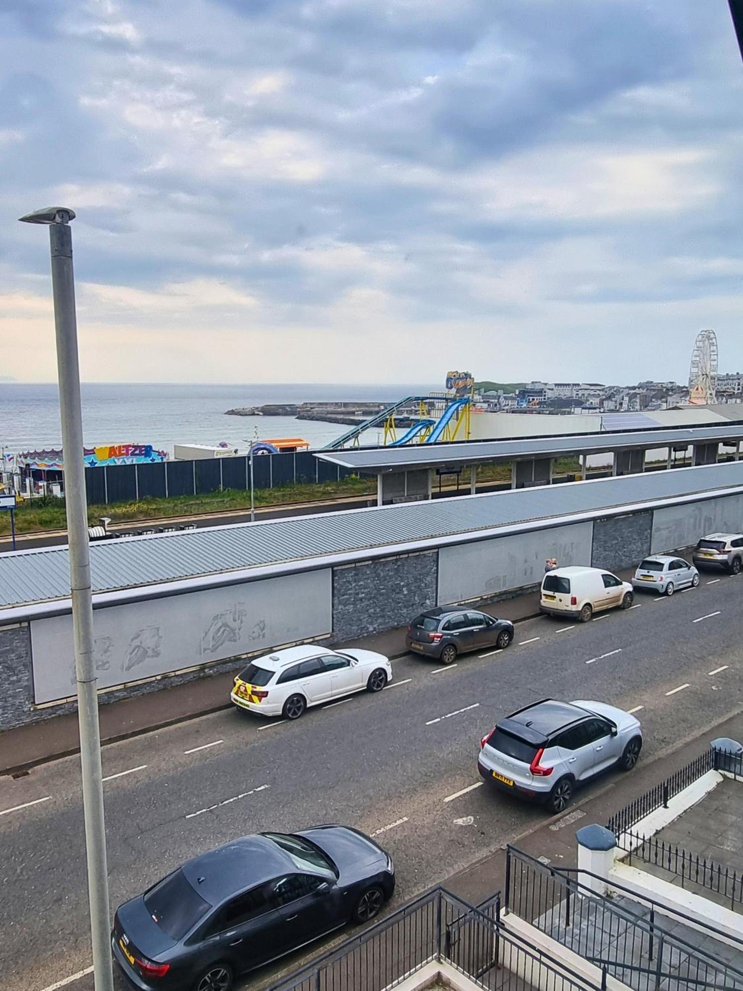 6 Golf Terrace - Portrush By The Sea Lägenhet Exteriör bild